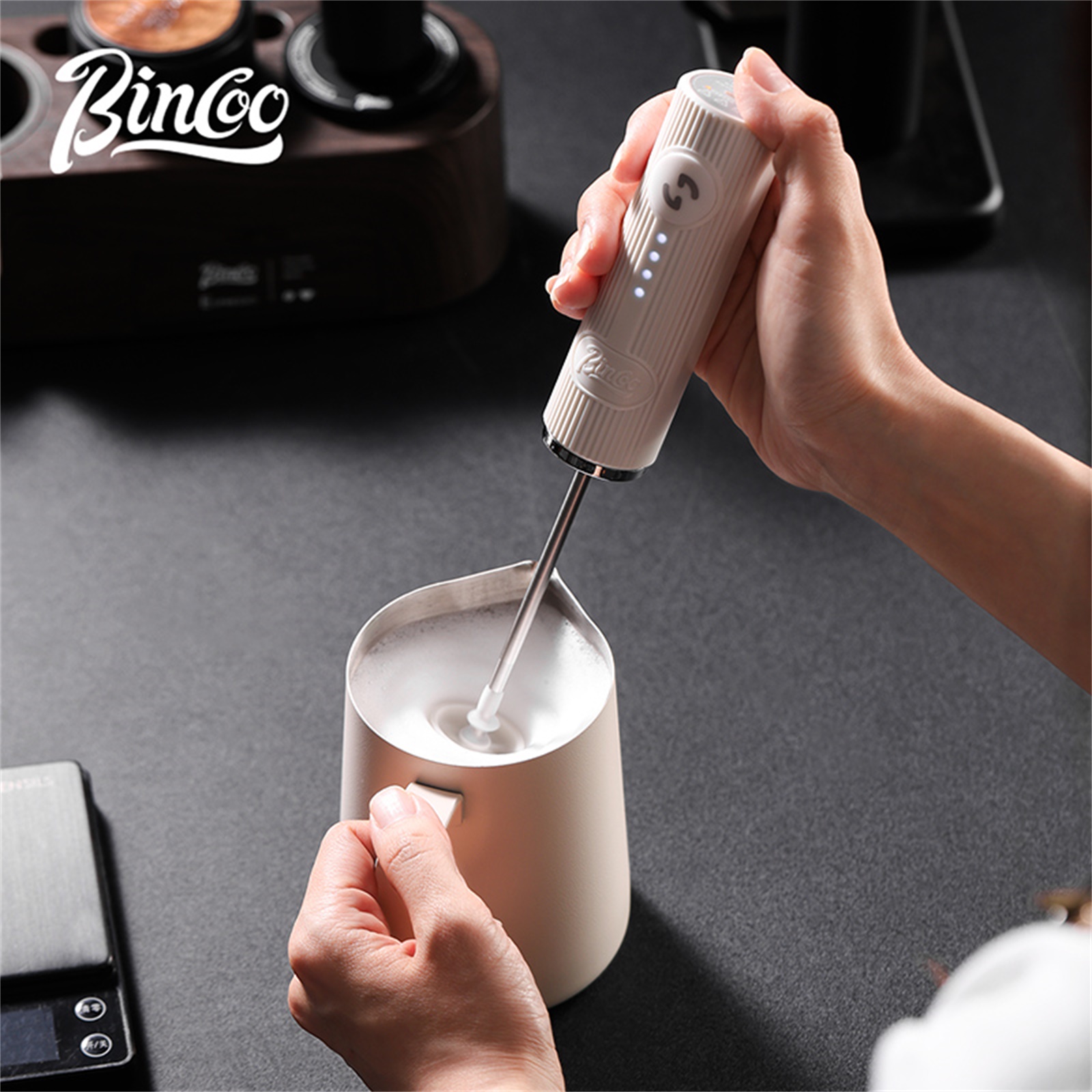 عصا رغوة الحليب الكهربائية الا - مراجعة Home Barista وسعره